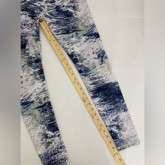 Fabletics Salar Powerhold Leggings size S - Picture 7 of 7